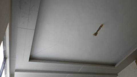 标题：广州二手房吊顶别乱拆！石膏板施工全流程+2026最新报价，避坑省下3000元